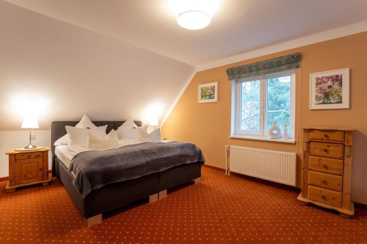Seehotel Lindenhof Lychen Buitenkant foto