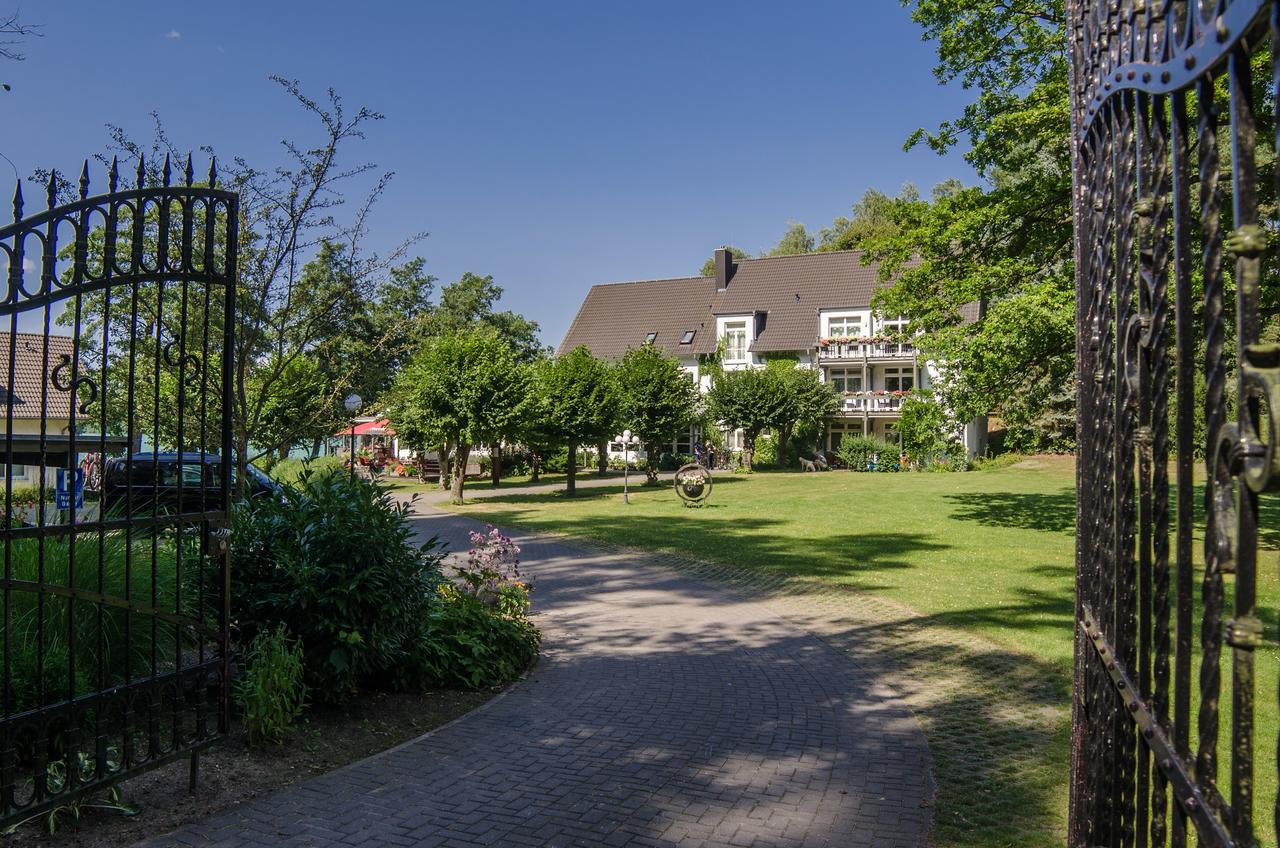 Seehotel Lindenhof Lychen Buitenkant foto
