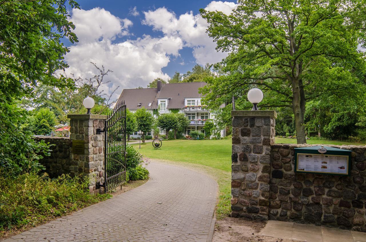 Seehotel Lindenhof Lychen Buitenkant foto