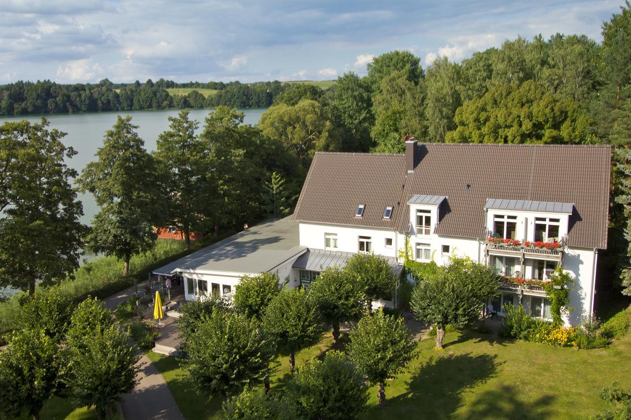 Seehotel Lindenhof Lychen Buitenkant foto